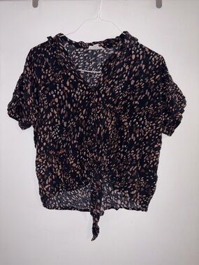 BeachLunchLounge Animal Print Tie Front Blouse
